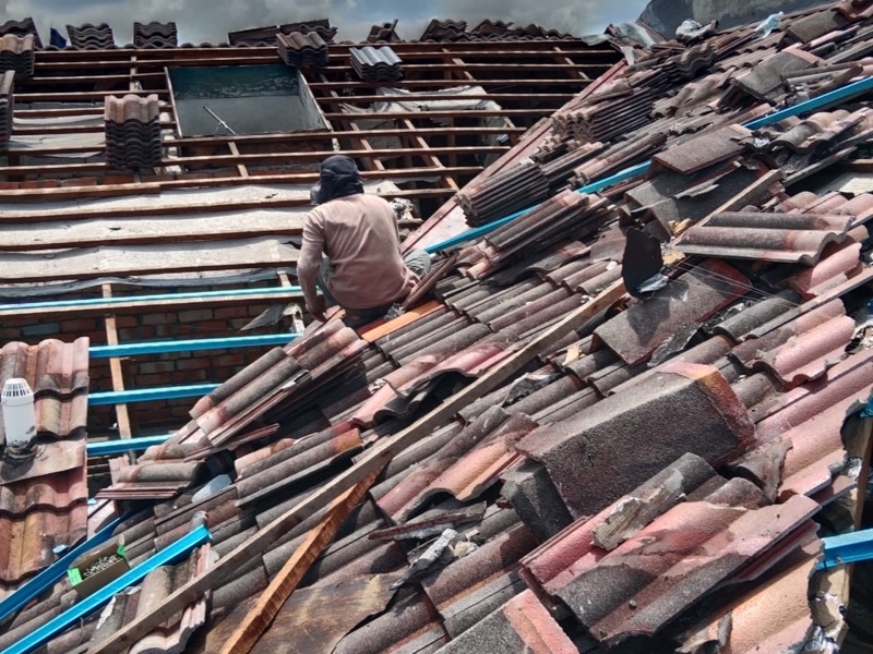 Servis bumbung bocor — tukang baiki bumbung rumah
